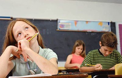 解析孩子上课总走神的原因