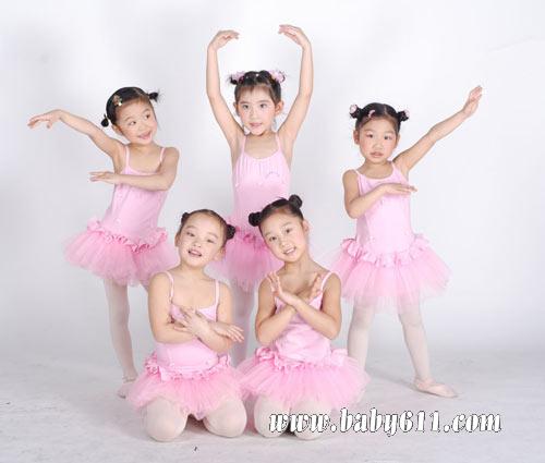 在幼儿园舞蹈教学中培养幼儿的情感表现力