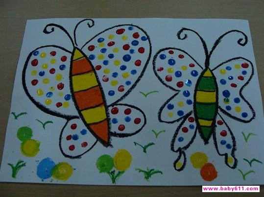 幼儿园托班美术活动教案:手指点画---蝴蝶