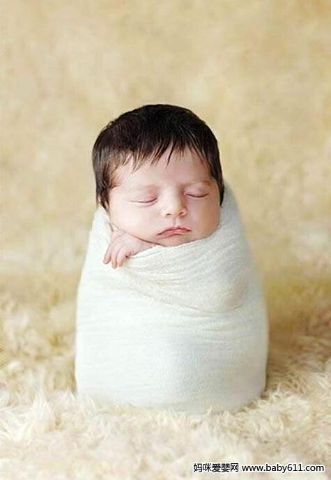 宝宝聪不聪明 初生时7个表现