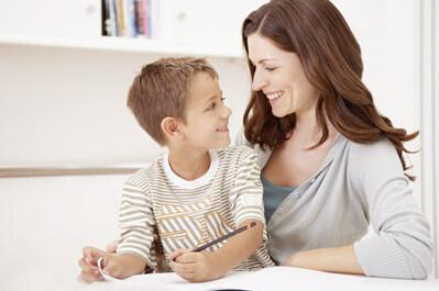 帮住孩子扶正“金钱观”