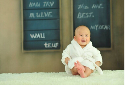 为人父为人母后,在孩子慢慢长大时,会越来越关注孩子的智商。说白了,智商高的孩子就是聪明的象征,这是任何人也无法否认的。所以,父母会很紧张孩子的智商。那么,孩子的智商高低是由哪些因素来影响的呢?