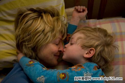 单亲妈妈怎样对儿子进行性教育