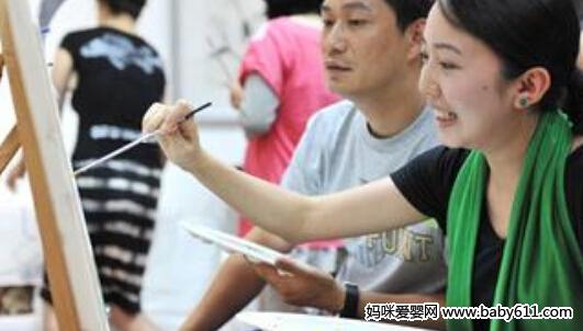 教您如何给宝宝进行美术胎教