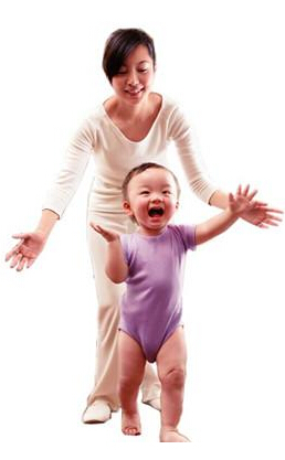 宝宝五种不良的走路姿势