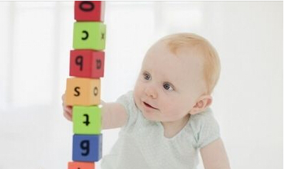 适合1-2岁宝宝的亲子游戏之手指偶问问好