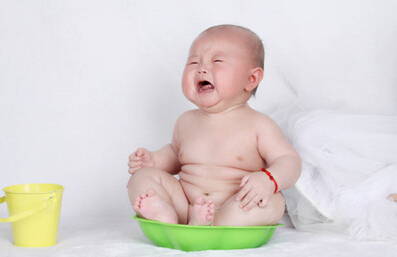 母乳喂养宜与忌 4点要记牢