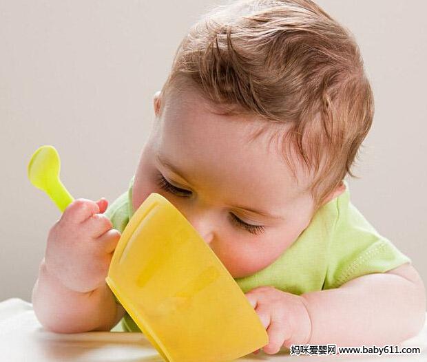 用筷子有助宝宝智力开发