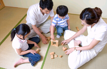 与孩子一起做玩具增加亲子互动