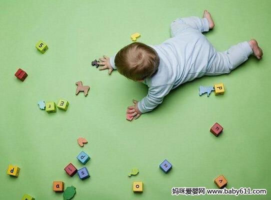 怎样同5—8个月的婴儿作游戏