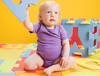 三个玩具培养宝宝动手能力