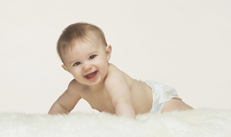 如何训练宝宝趴着 什么时候开始训练宝宝