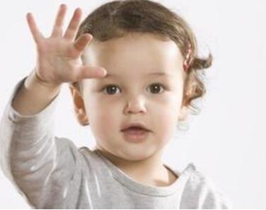 餐具开发宝宝智力的现在时