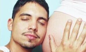 要想胎儿更聪明孕期吃三宝