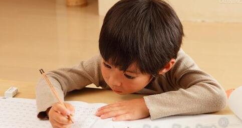 ��ͯ���ڽ���ʮ��