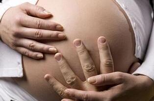 抚摸胎教是什么意思?