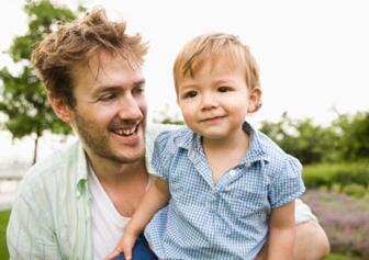 看爸爸的6个独特育儿妙招