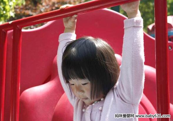 老外看中国养育孩子怪事多