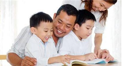 亲子游戏之认识交通指示牌