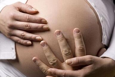 何时开始进行抚摸胎教?