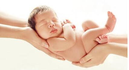 宝宝光屁股竟然危害这么大 妈妈当心