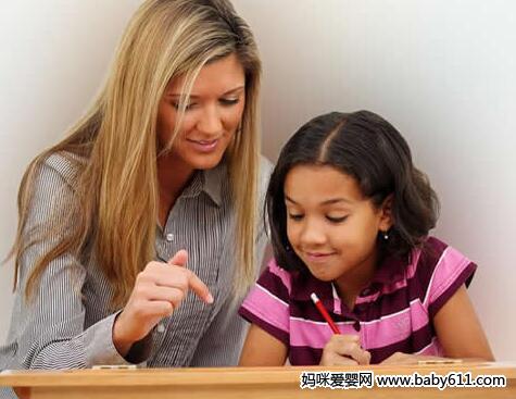 孩子公共场所耍泼怎么办