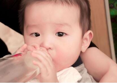 �׶���������3��С��ʿ