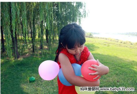 如何教育单亲孩子,如何给予单亲孩子更多的爱