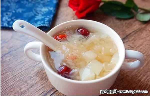 秋冬滋补雪梨银耳羹
