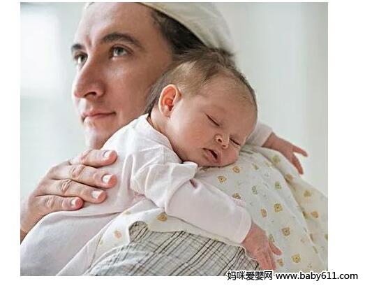 都说小宝宝吐奶很正常,但遇到这7种情况需警惕!