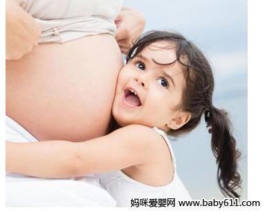 语言胎教那些事儿:孕妈如何跟胎宝宝聊天?