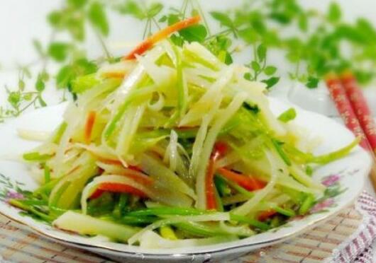 炝拌香菜土豆丝