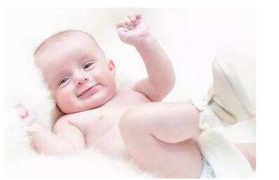 育儿嫂10个游戏,帮宝宝锻炼精细动作