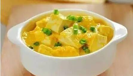 �̵��۶���