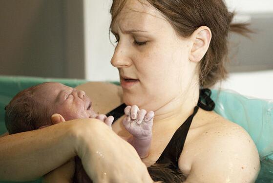 水中分娩的几个好处 孕妈了解一下