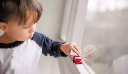 ���ӵ����������벻����ĸ