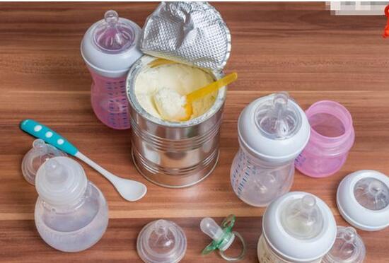 夏日炎炎,宝宝的奶粉能放冰箱吗?