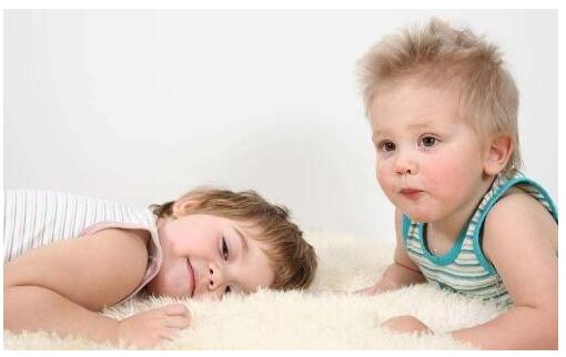 这种家庭 累死教不出好孩子