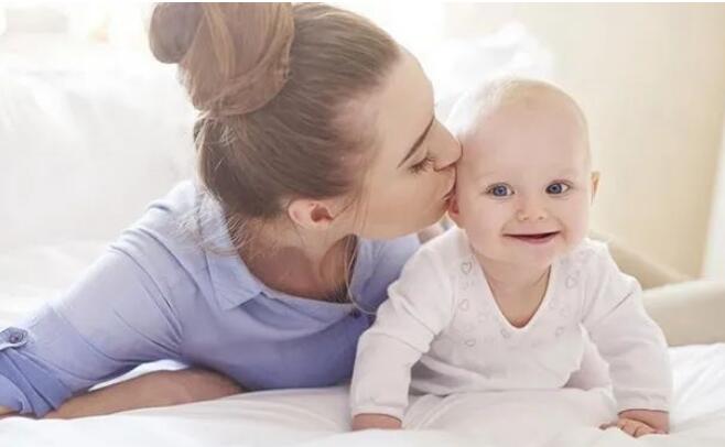 孩子和父母亲子依恋关系没有建立好,会影响孩子心理健康,得重视