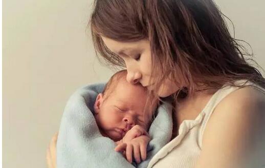 警惕六个产后抑郁症的表现