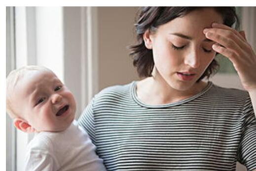 警惕六个产后抑郁症的表现