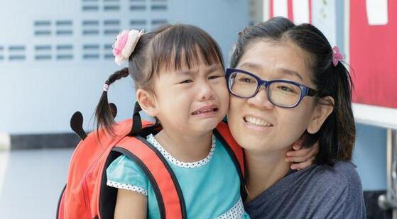 孩子入园难,和家庭模式有很大关系,幼儿园焦虑症要了解