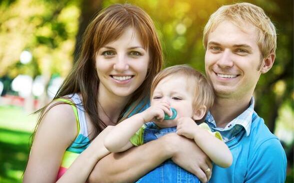 单亲家庭教育重点是什么?