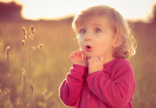 怎样改善宝宝的自卑心理?