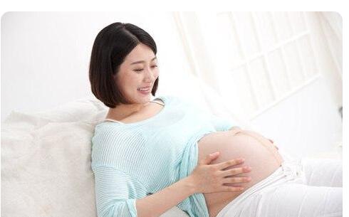 怀胎十月,一朝分娩,我们经常这样去表达孕妇的孕期数。每位妈妈都特别的辛苦,要经历十个月的艰辛和等待,直到分娩那一刻才算暂时的放松。