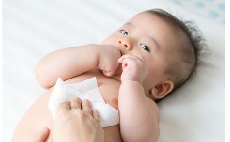 如何护理打嗝的宝宝?
