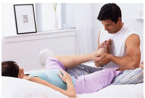 准妈妈缓解情绪试试按摩法