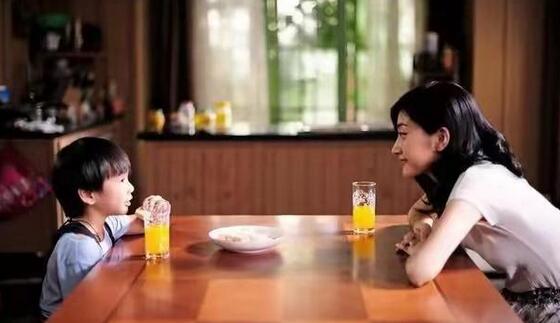 孩子出现叛逆心理,家长要先控制好自己情绪