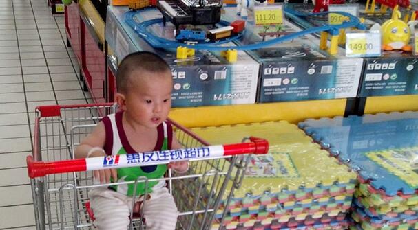 宝宝出入公共场所的安全防护要点