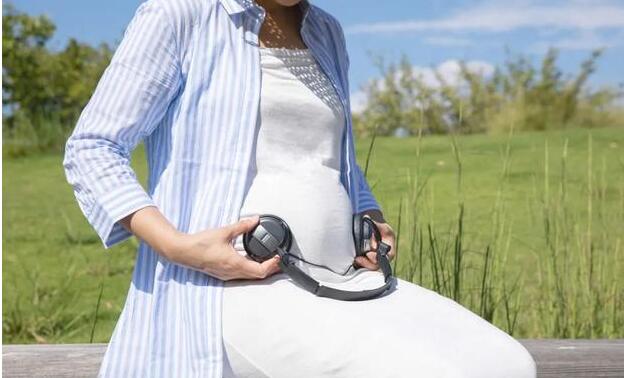 孕妈妈赶紧收藏,适合孕中期的2个胎教游戏